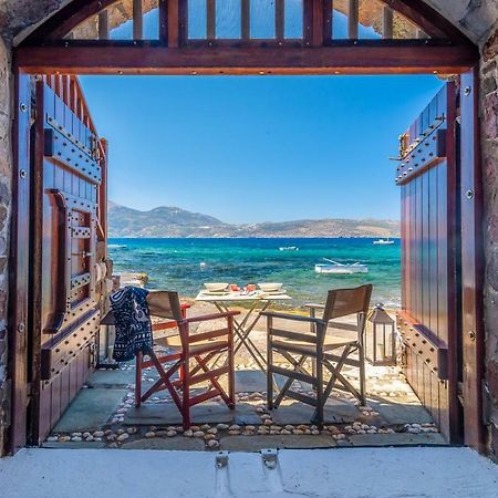 Neosikos Amazing Beach House In Milos Island Klima  Екстер'єр фото