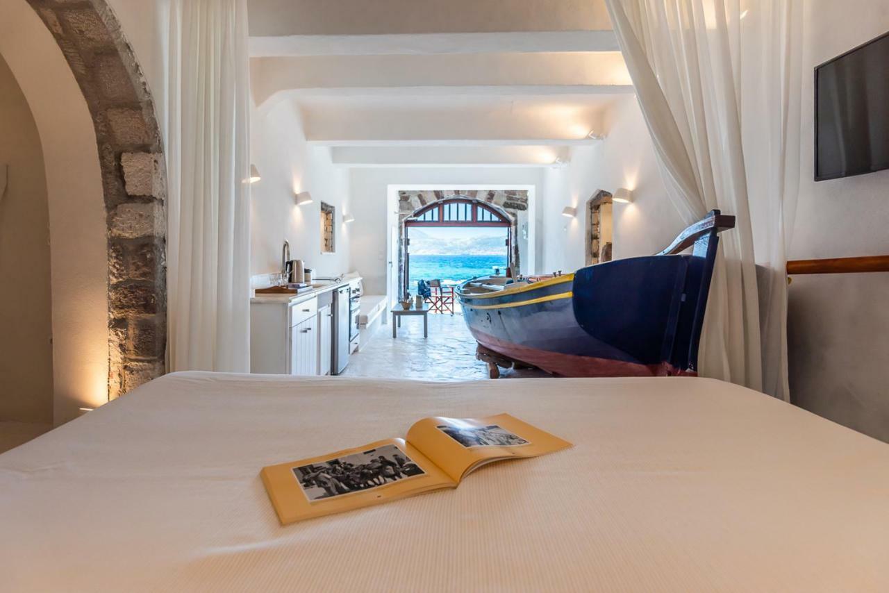 Вілла Neosikos Amazing Beach House In Milos Island Klima  Екстер'єр фото