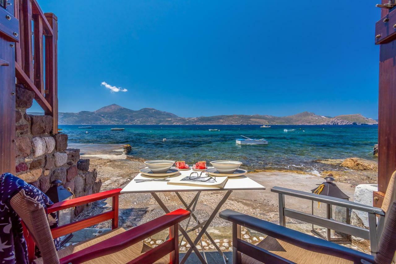 Вілла Neosikos Amazing Beach House In Milos Island Klima  Екстер'єр фото