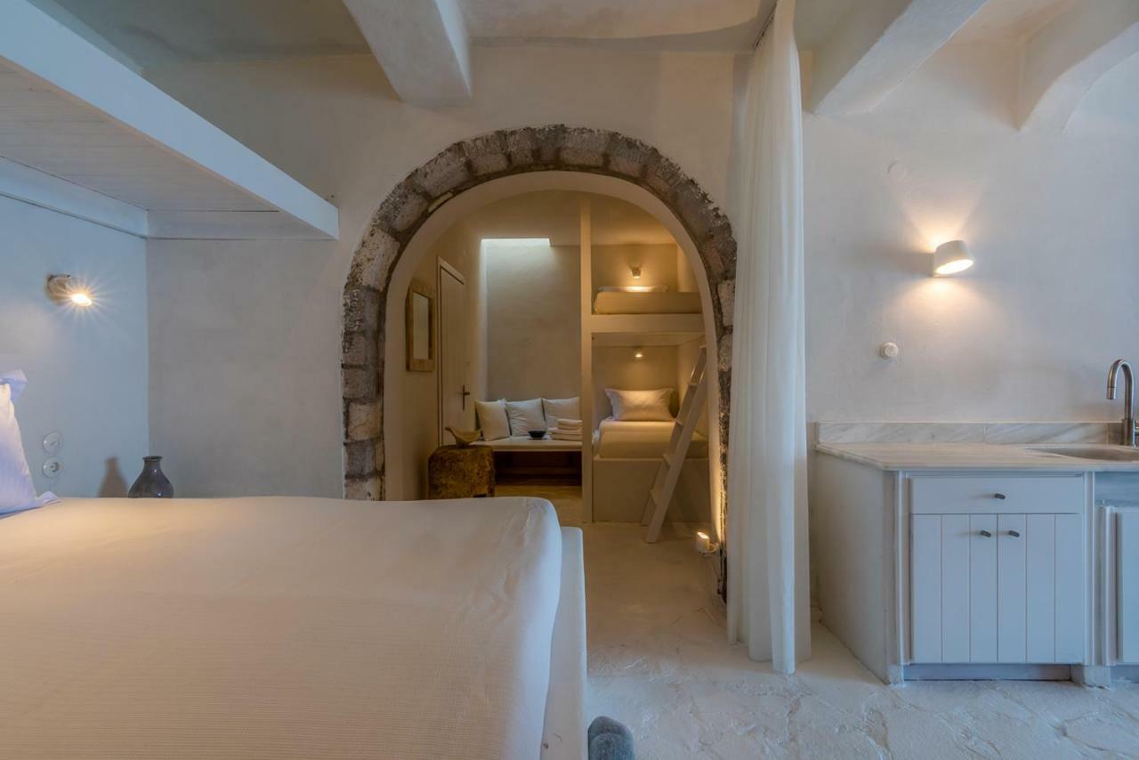 Вілла Neosikos Amazing Beach House In Milos Island Klima  Екстер'єр фото